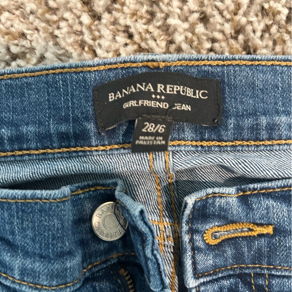 Banana Republic Girlfriend Jeans! EUC! - Picture 2 of 3
